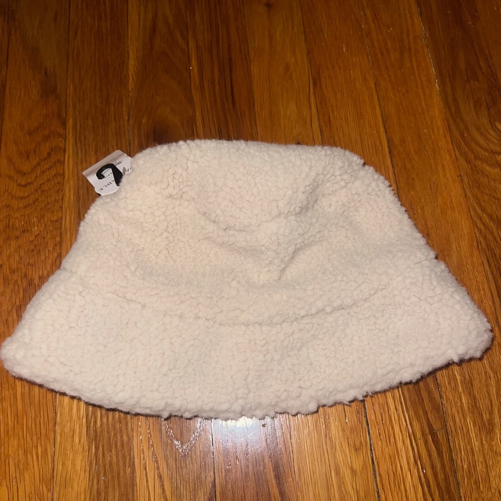 Sherpa bucket hat